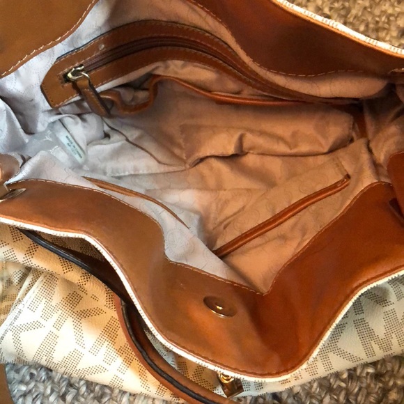 Authentic Michael kors - Picture 3 of 4